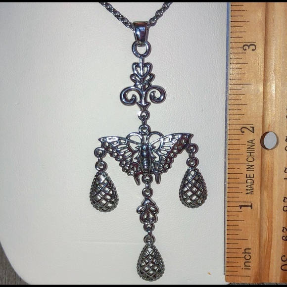 Butterfly Necklace and Earring Set - Picture 2 of 4